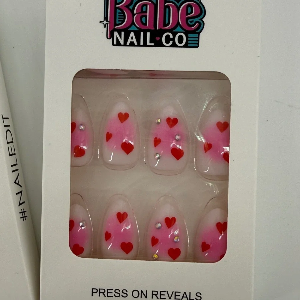 Babe Nail Co box shape pre